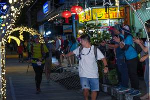 BIB: 5270
                            <button type="button" onclick="openModal(24678093)" class="btn btn-primary btn-sm float-right btn-popup" data-toggle="modal" data-target=".modal-high-quality">
                        <i class="fas fa-shopping-cart"></i> Add to Cart
                    </button>
                                            <button type="button" onclick="isThisMe(24678093, true)" class="btn btn-success btn-sm float-right btn-popup btn-isme hidden" data-toggle="tooltip" data-placement="bottom" title="นี่คือรูปของคุณใช่ไหม คลิกที่นี่เพื่อเอาเข้าอัลบั้ม">
                        <i class="fas fa-plus"></i> Add to album
                    </button>
                    <button type="button" onclick="isThisMe(24678093, false)" class="btn btn-warning btn-sm float-right btn-popup btn-isnotme hidden">
                        <i class="fas fa-ban"></i> Remove from album
                    </button>